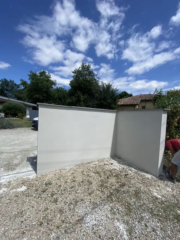Muro com reboco liso acabado